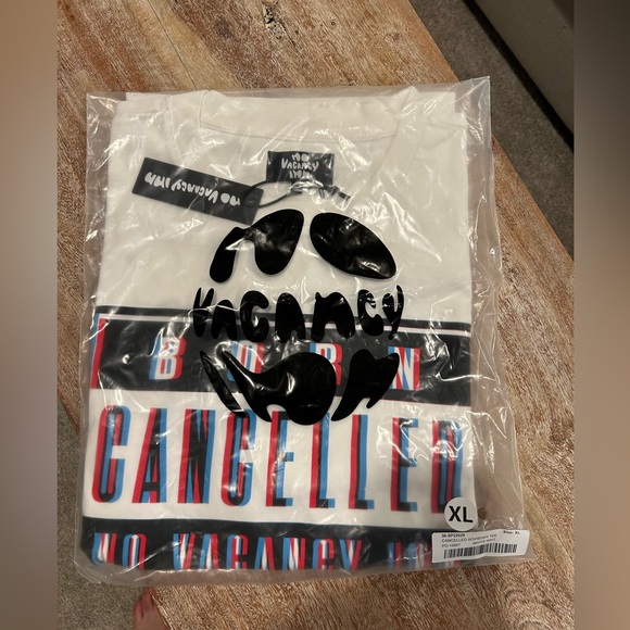 No Vacancy Inn Born Cancelled advisory T. Brand new. Size. XL - Picture 2 of 3